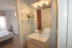 328642 RHC - 1410 IB Appartement  Roses