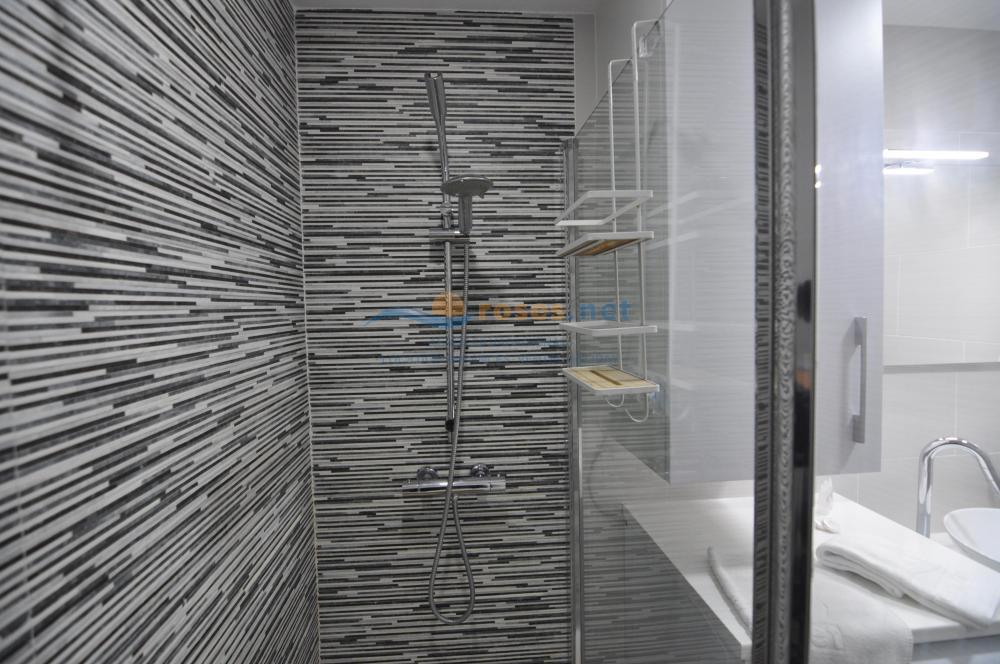 328643 IB RHC - 1712 Appartement Roses 328643 IB RHC - 1712 Appartement Roses