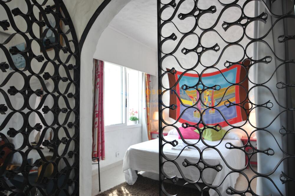 328643 RHC - 1712 IB Appartement Roses 328643 RHC - 1712 IB Appartement Roses