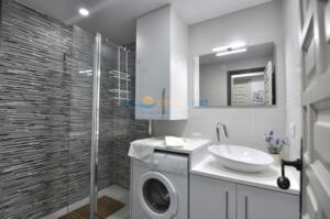 328643 RHC - 1712 IB Apartment  Roses