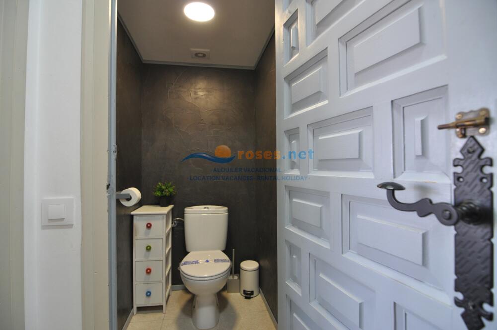 328643 RHC - 1712 IB Appartement Roses 328643 RHC - 1712 IB Appartement Roses