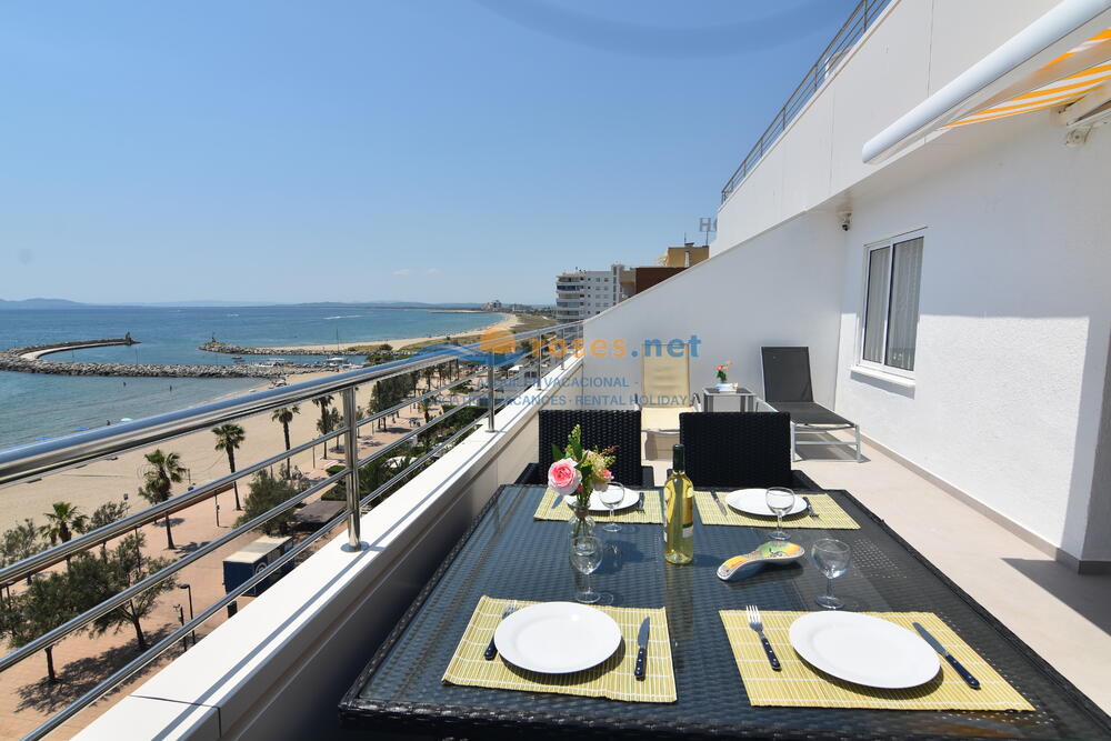 328643 RHC - 1712 IB Appartement Roses 328643 RHC - 1712 IB Appartement Roses