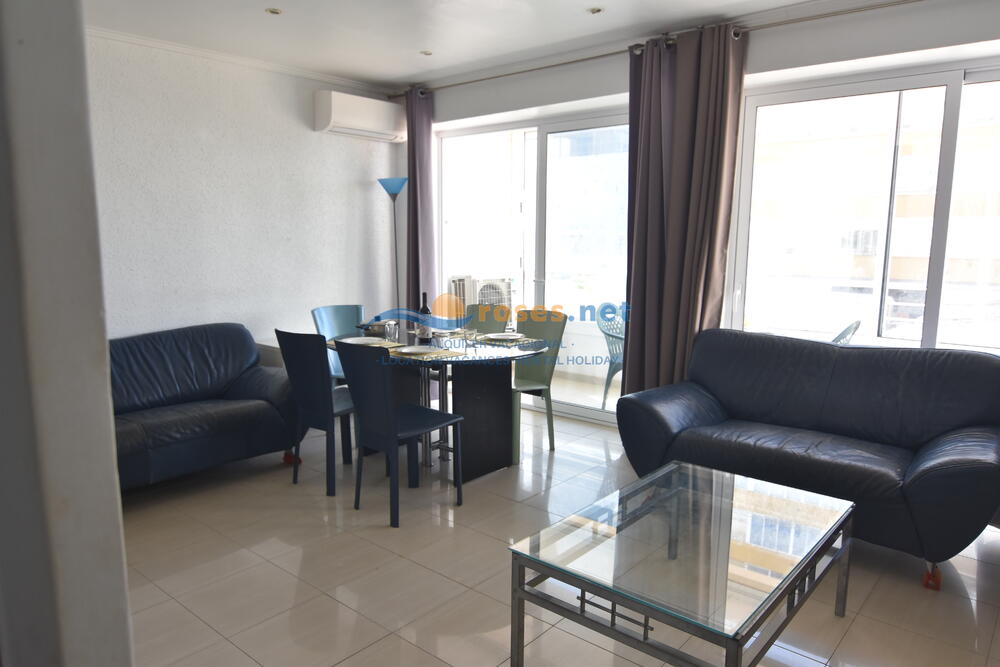 328909 RHC - 2101 IB GA Appartement Roses 328909 RHC - 2101 IB GA Appartement Roses