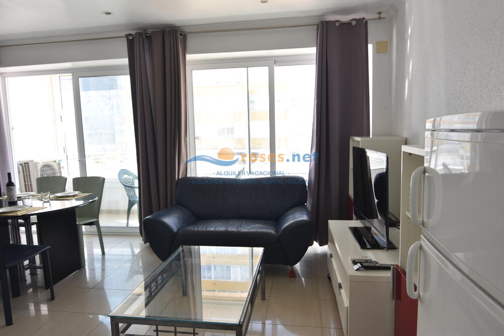 328909 RHC - 2101 IB GA Appartement Roses 328909 RHC - 2101 IB GA Appartement Roses