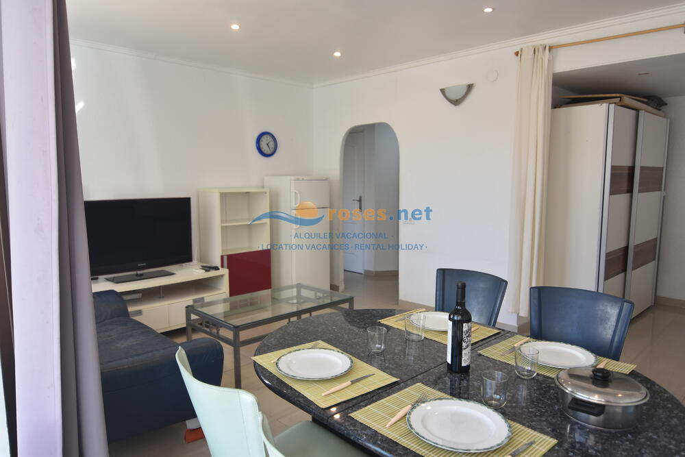 328909 RHC - 2101 IB GA Appartement Roses 328909 RHC - 2101 IB GA Appartement Roses