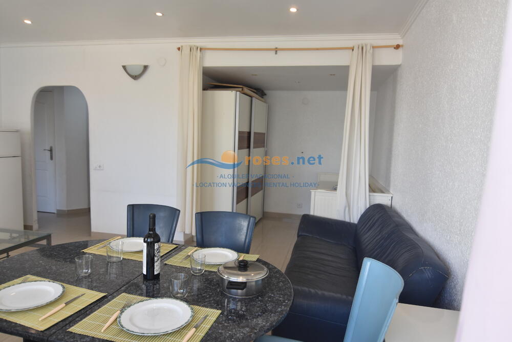 328909 RHC - 2101 IB GA Appartement Roses 328909 RHC - 2101 IB GA Appartement Roses