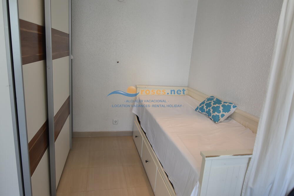 328909 RHC - 2101 IB GA Appartement Roses 328909 RHC - 2101 IB GA Appartement Roses