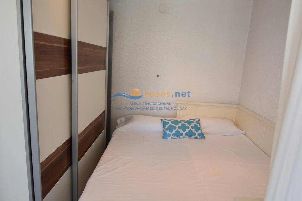 328909 RHC - 2101 IB GA Appartement Roses 328909 RHC - 2101 IB GA Appartement Roses