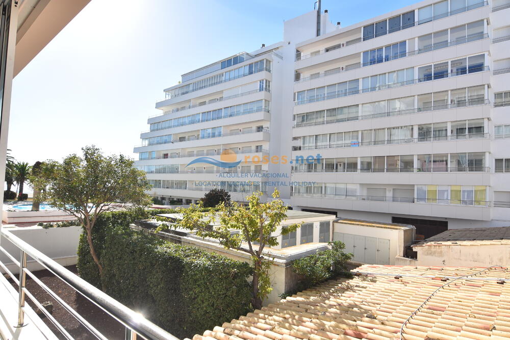 328909 RHC - 2101 IB GA Appartement Roses 328909 RHC - 2101 IB GA Appartement Roses
