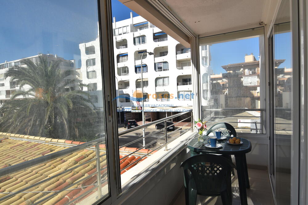 328909 RHC - 2101 IB GA Appartement Roses 328909 RHC - 2101 IB GA Appartement Roses