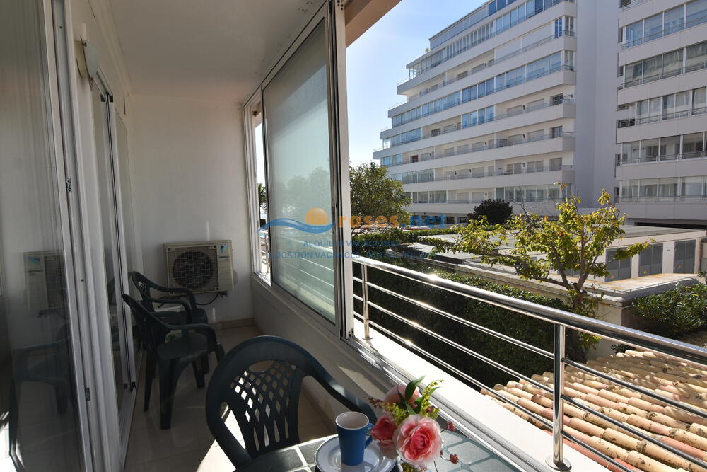 328909 RHC - 2101 IB GA Appartement Roses 328909 RHC - 2101 IB GA Appartement Roses