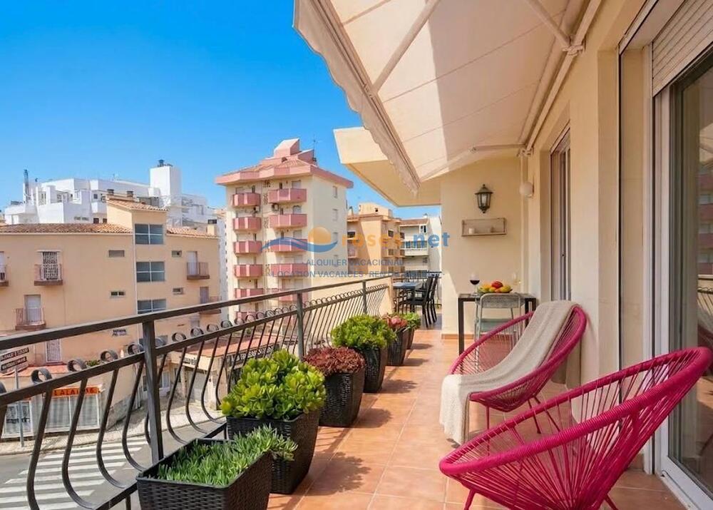 329905 ROMANOS IB Appartement Roses 329905 ROMANOS IB Appartement Roses