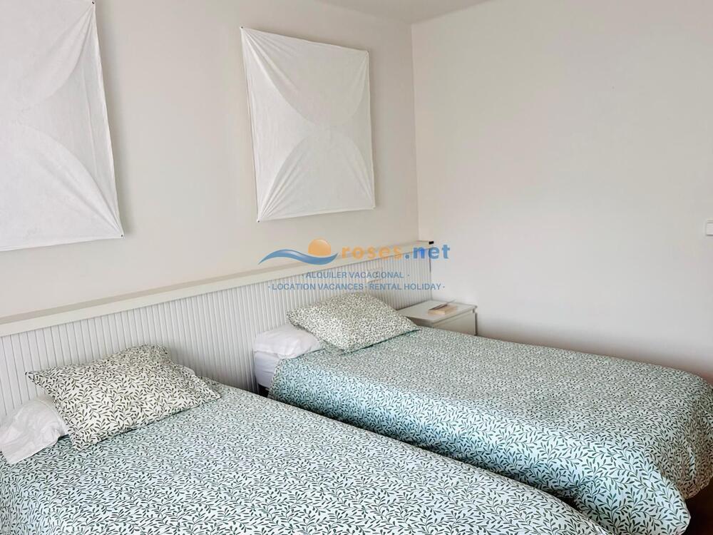329905 ROMANOS IB Appartement Roses 329905 ROMANOS IB Appartement Roses