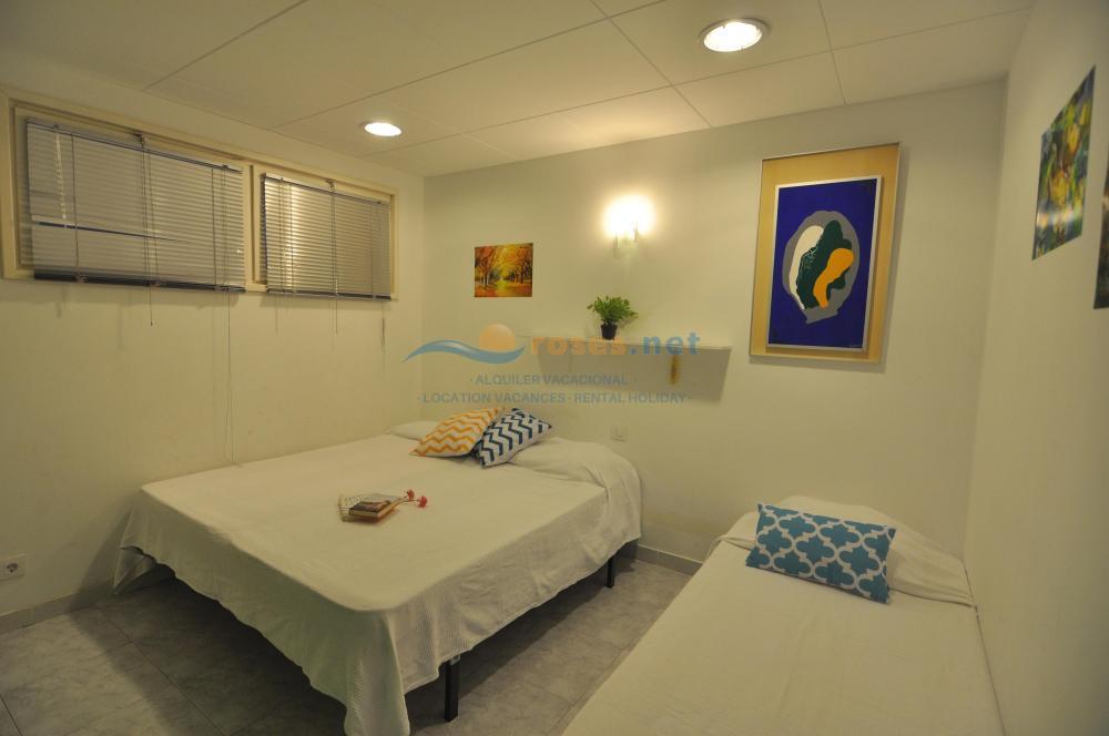 329913 IB SANDRA II 9A Appartement Roses 329913 IB SANDRA II 9A Appartement Roses