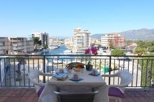 329916 IB SANDRA II D6 Apartment  Roses