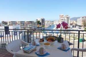 329916 IB SANDRA II D6 Apartment  Roses