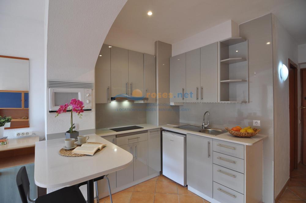 329213 IBG A 600 TRA - 03-23 Studio-Apartment  Roses