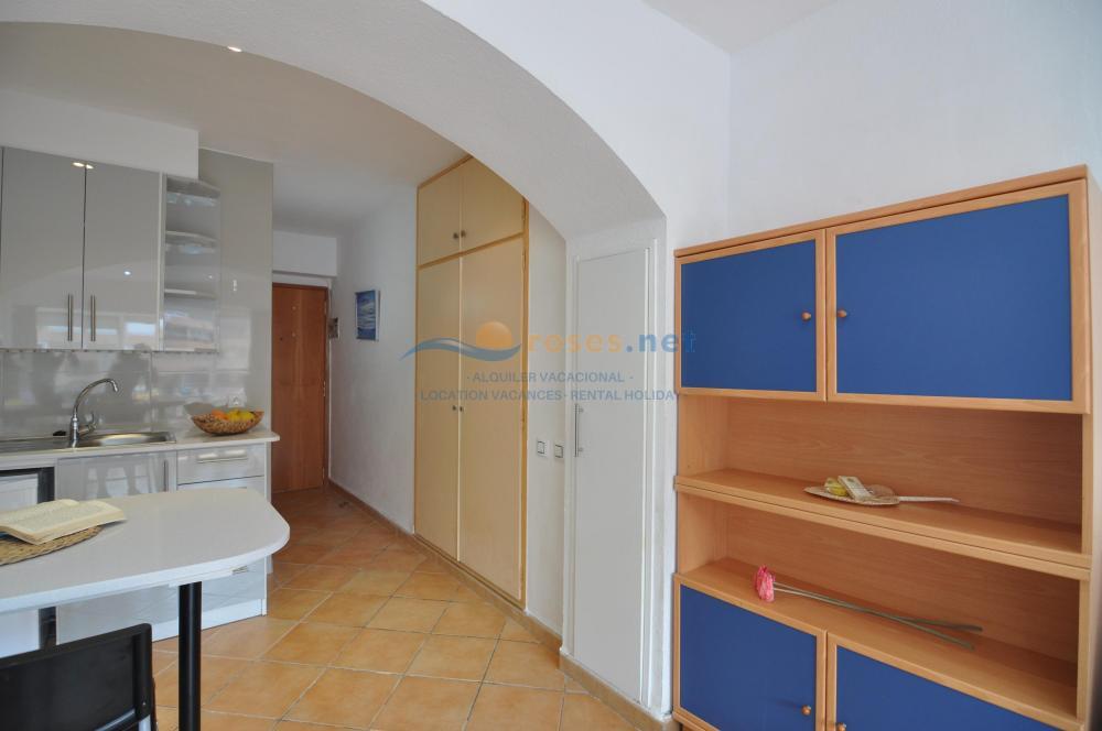 329213 IBG A 600 TRA - 03-23 Studio-Apartment  Roses