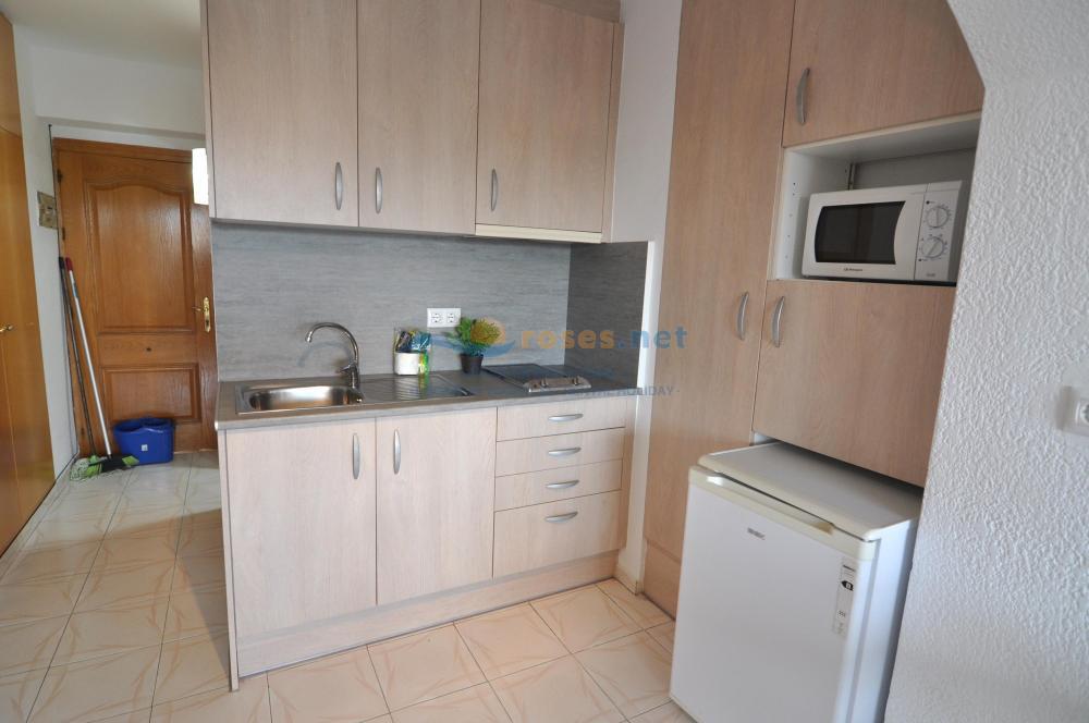 329211 600 XALOC - 02-28-A - IB - GAR Studio-Apartment  Roses