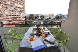 329212 600 XALOC - 02-28-B - IB - GAR Studio-Apartment  Roses