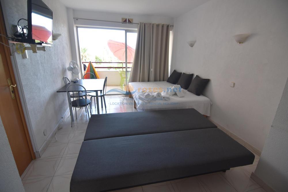 329212 600 XALOC - 02-28-B - IB - GAR Studio-Apartment  Roses