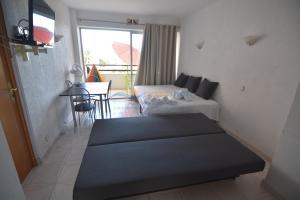 329212 600 XALOC - 02-28-B - IB - GAR Studio-Apartment  Roses