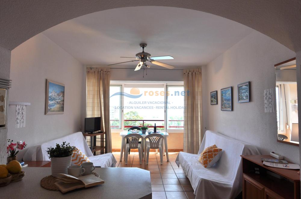 329215 600 XALOC - 04-26 - IB - GAR Studio-Apartment  Roses