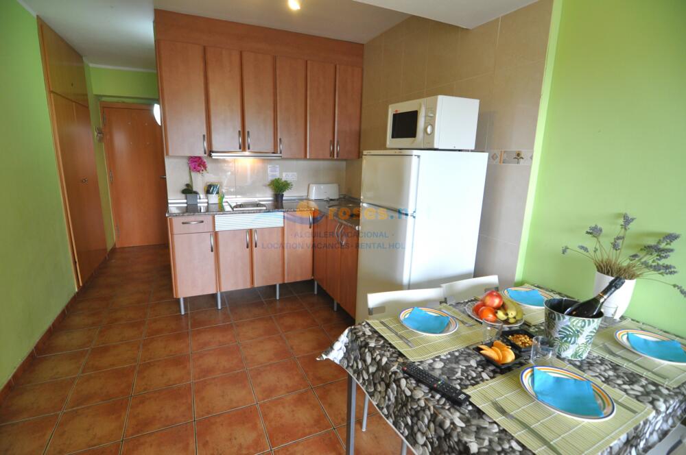 329209 600 XALOC 01-27-A - IB - GAR Studio-Apartment Roses 329209 600 XALOC 01-27-A - IB - GAR Studio-Apartment Roses