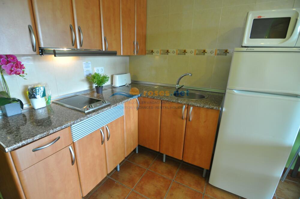 329209 600 XALOC 01-27-A - IB - GAR Studio-Apartment Roses 329209 600 XALOC 01-27-A - IB - GAR Studio-Apartment Roses