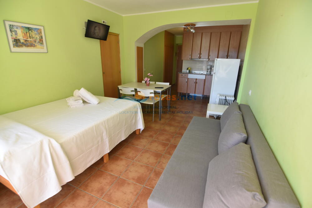 329209 600 XALOC - 01-27-A - IB - GAR Studio-Apartment Roses 329209 600 XALOC - 01-27-A - IB - GAR Studio-Apartment Roses
