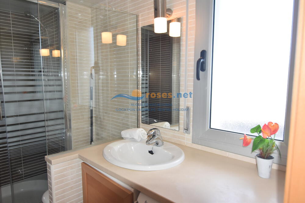 101386 LES MARINES GREGAL 2-4 Apartamento Roses 101386 LES MARINES GREGAL 2-4 Apartamento Roses