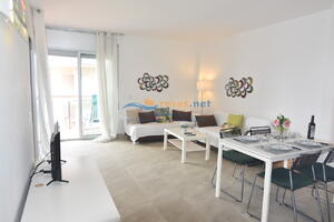 101386 LES MARINES GREGAL 2-4 Appartement  Roses