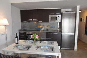 101386 LES MARINES GREGAL 2-4 Appartement  Roses