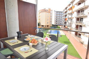 101386 LES MARINES GREGAL 2-4 Appartement  Roses