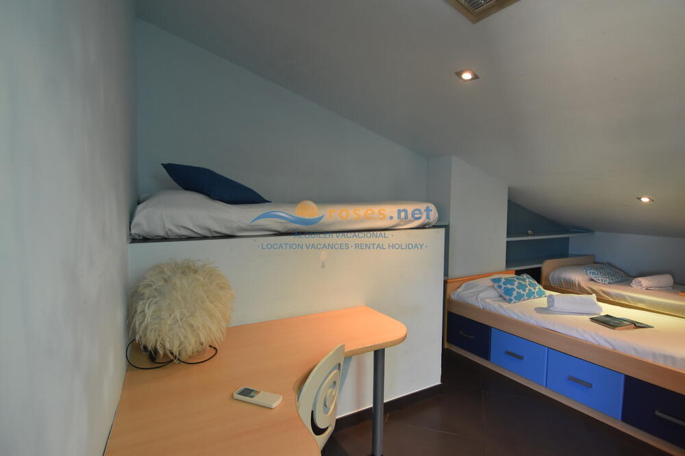 120297 LLUIS COMPANYS ATICO Apartamento Roses 120297 LLUIS COMPANYS ATICO Apartamento Roses