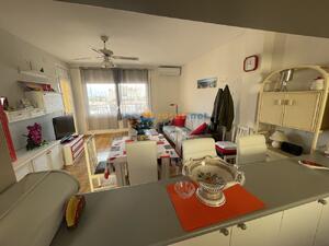 290394 OLYMPE 1-32 Apartment  Roses