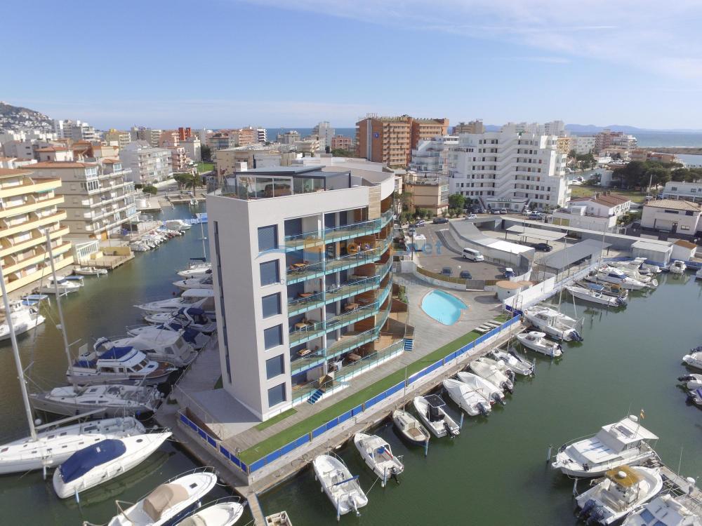 334345 PORT TREBOL 3B Apartment Roses 334345 PORT TREBOL 3B Apartment Roses