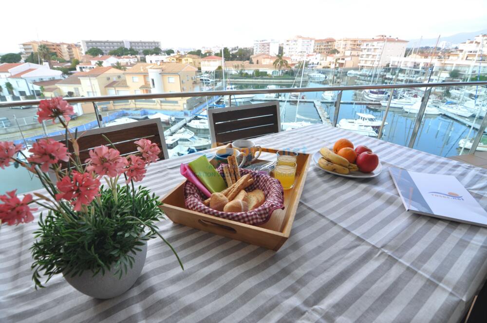 334345 PORT TREBOL 3B Apartment Roses 334345 PORT TREBOL 3B Apartment Roses