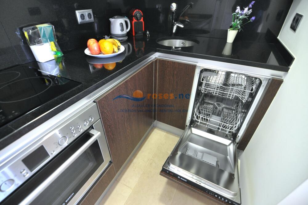 334345 PORT TREBOL 3B Apartment Roses 334345 PORT TREBOL 3B Apartment Roses