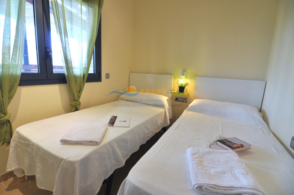 334345 PORT TREBOL 3B Apartment Roses 334345 PORT TREBOL 3B Apartment Roses