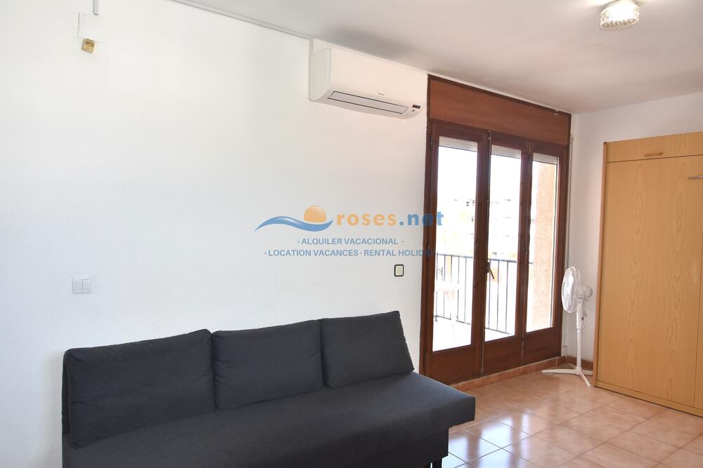 113638 SOLPLATJA 3-3 Studio-Apartment Roses 113638 SOLPLATJA 3-3 Studio-Apartment Roses