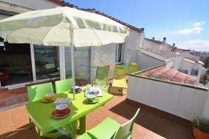 281886 EMPURIABRAVA - VALIRA Apartment  Roses