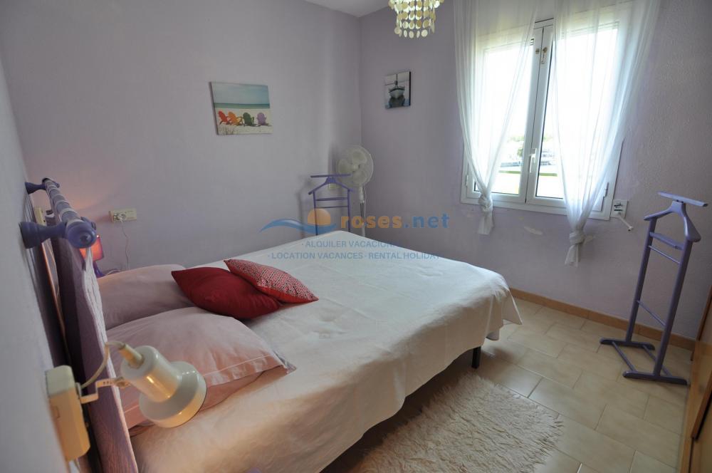281886 EMPURIABRAVA - VALIRA Apartment  Roses