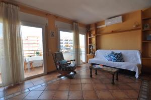 335088 IB RHC GA - 3409 Apartamento  Roses