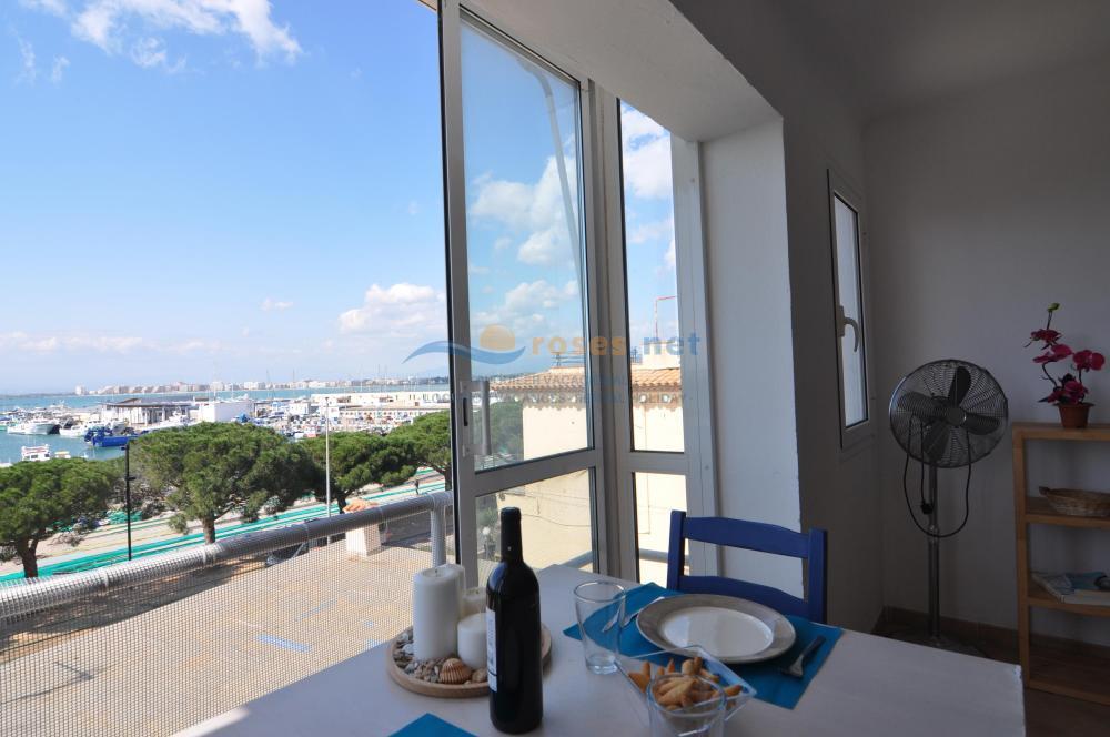 354358 RODOREDA Apartment  Roses