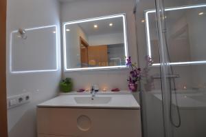 13 600-GARBI-2-38 Studio  Roses