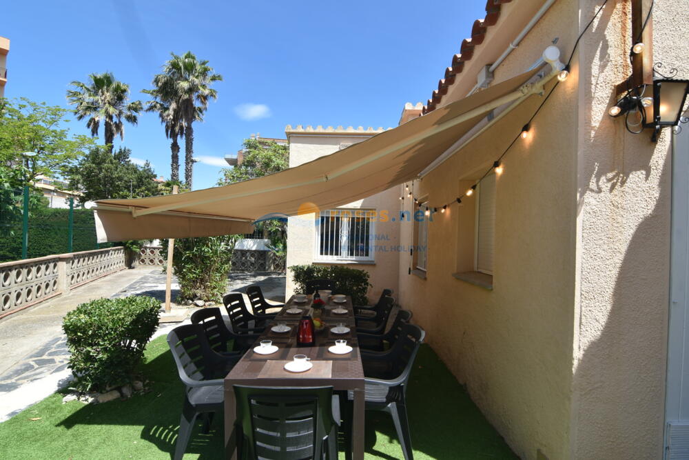 152970 MT - CASA CAN CARLES Einzelhaus / Villa Roses 152970 MT - CASA CAN CARLES Einzelhaus / Villa Roses