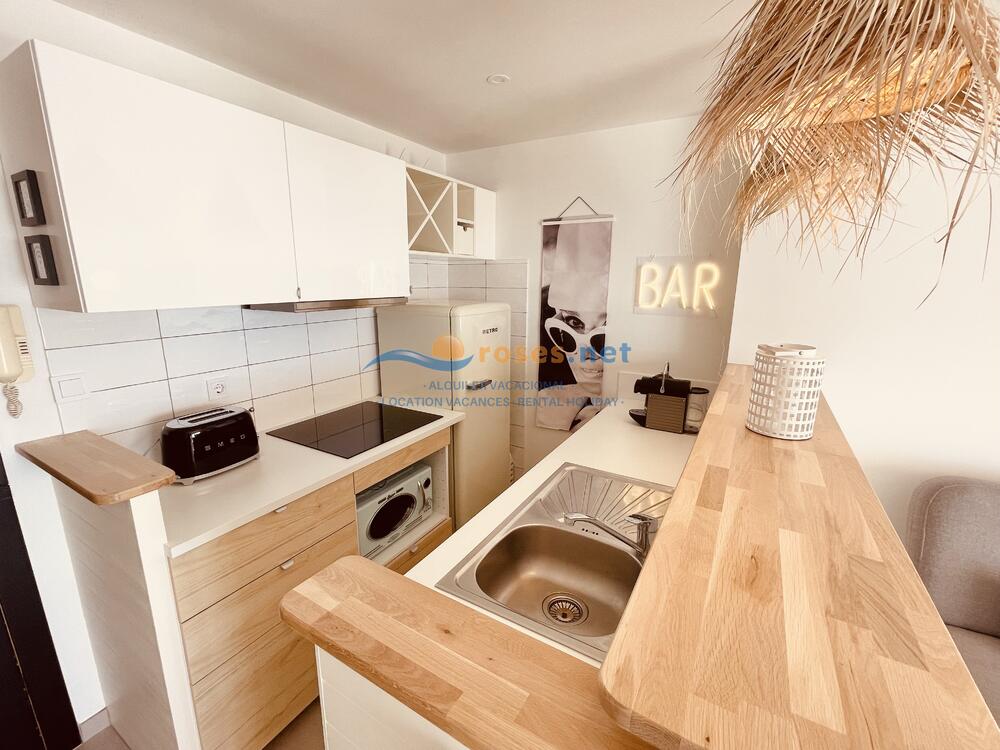 328648 RHC - 1208 Studio-Apartment Roses 328648 RHC - 1208 Studio-Apartment Roses