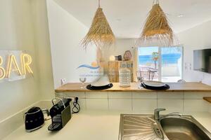 328648 RHC - 1208 Studio-Apartment  Roses