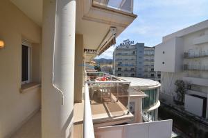 320321 THALASSA Apartament  Roses